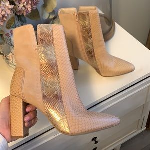 Lulu's Tan and Gold Ankle Boots